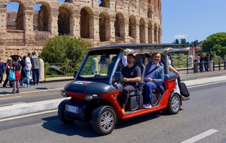 Rome City Tour by Golf Cart: Relax & Explore